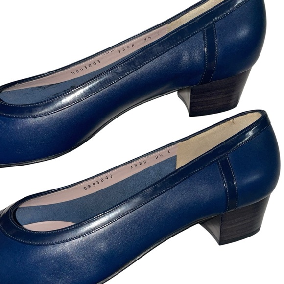 SALVATORE FERRAGAMO Vara Pump Low Heel Calfskin and Leather Women Size 9.5C New - Picture 9 of 16